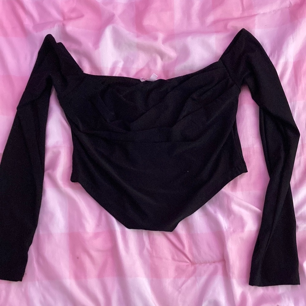 black cropped top